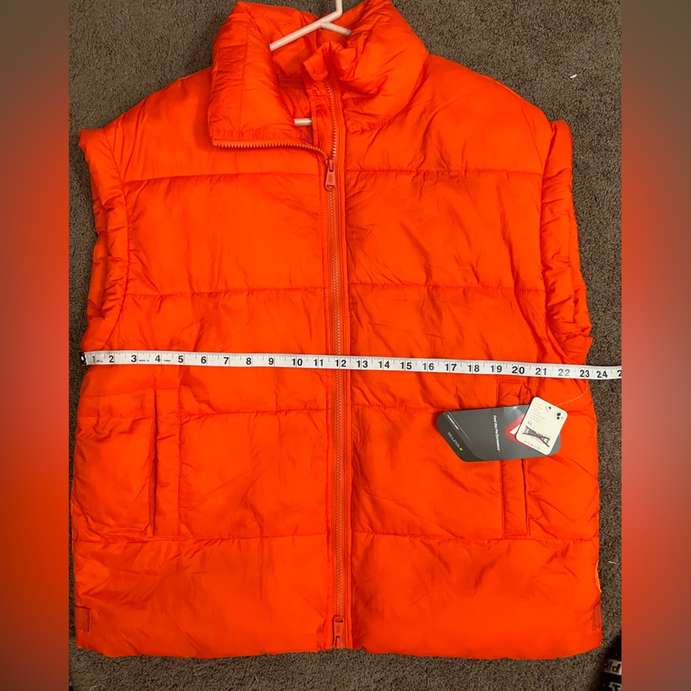 NWT Free People In a Bubble Puffer Vest, Various Sizes - Picture 5 of 9